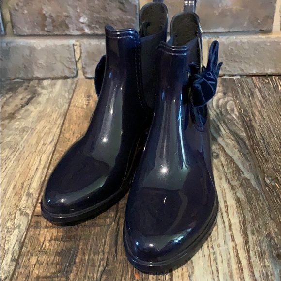 Boots - Picture 1 of 8